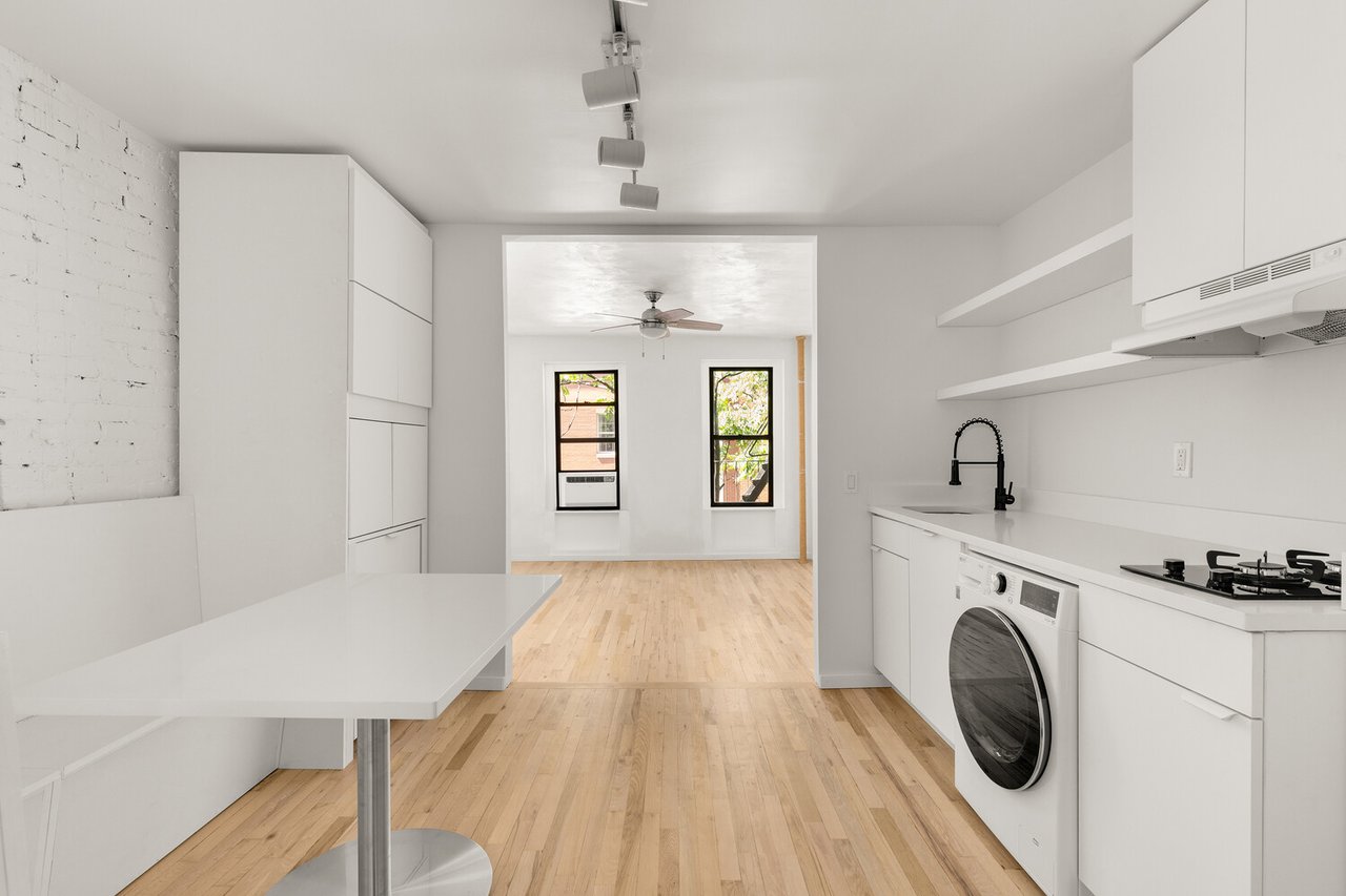 212 East 88th Street Unit: 4C