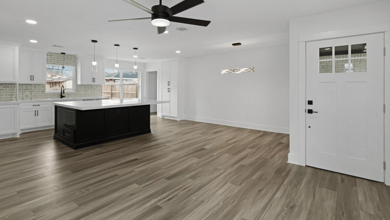  10122 Tolman St