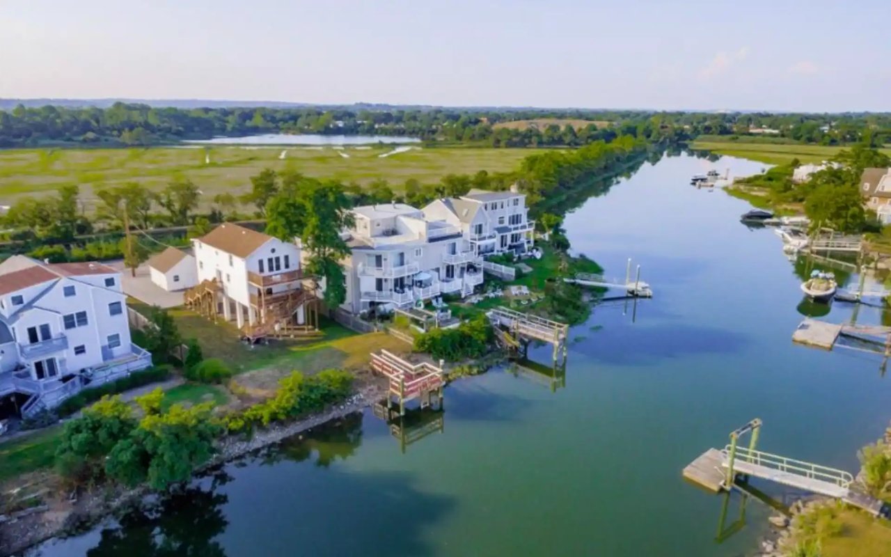 35 Old Dam Road, Fairfield, CT 06824