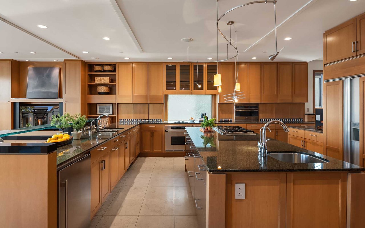 Northwest Contemporary Style on Mercer Island’s Cherished North End