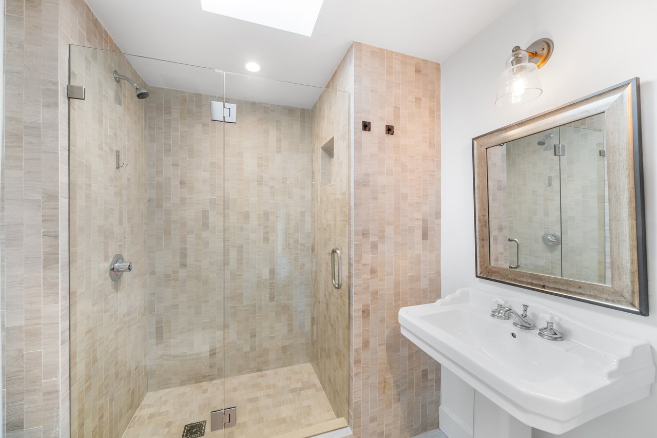 444 W Rivo Alto Drive