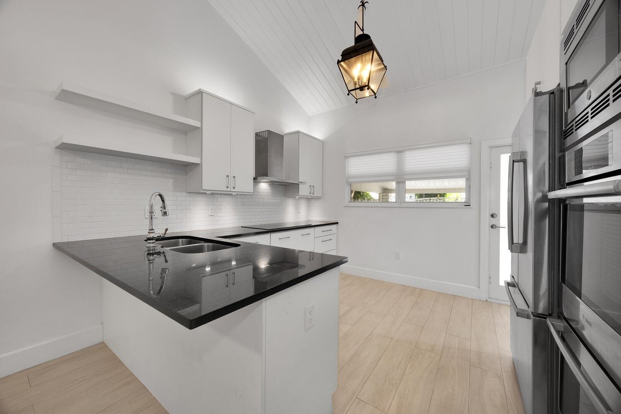 The Oak Haven - The Perfect Coral Gables Home