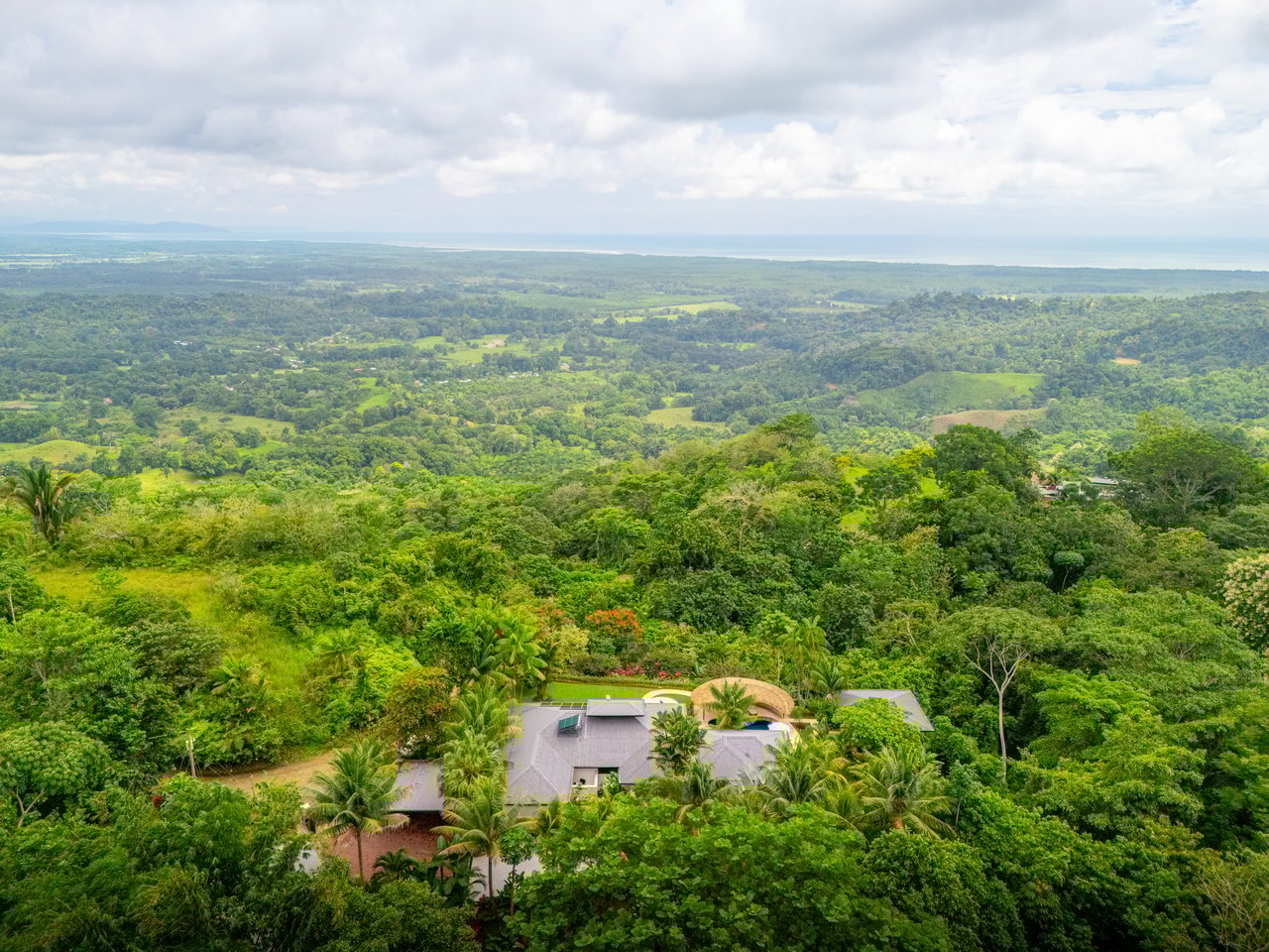 Casa Otra Vida – A Private Jungle Retreat with Ocean Views & Off-Grid Luxury