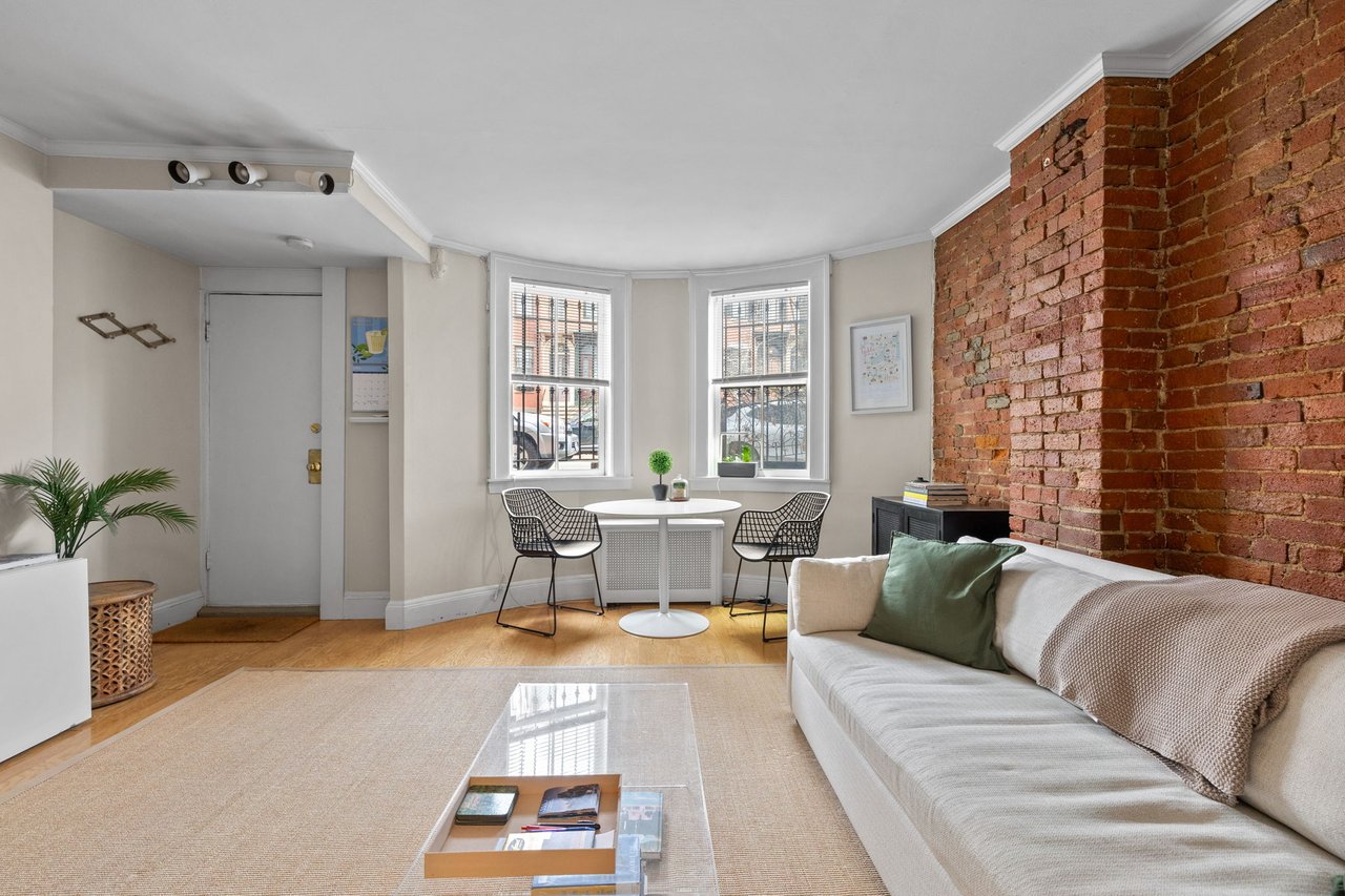 15 Dartmouth Street, Unit A