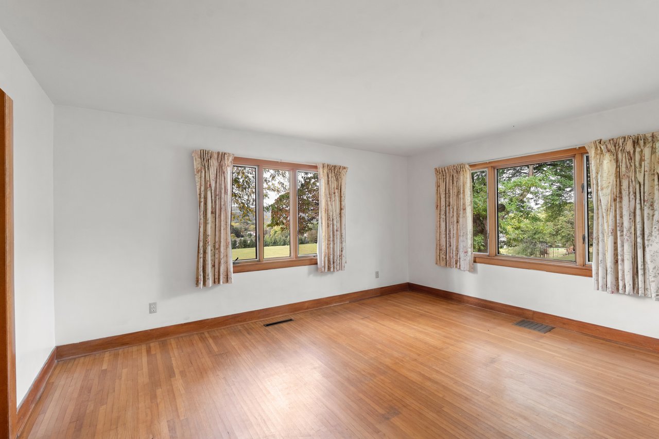 9692 Highland Ave, Dansville