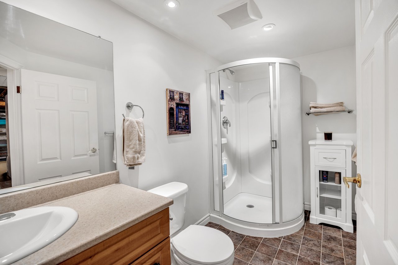 1346 Whiteoaks Avenue, Mississauga