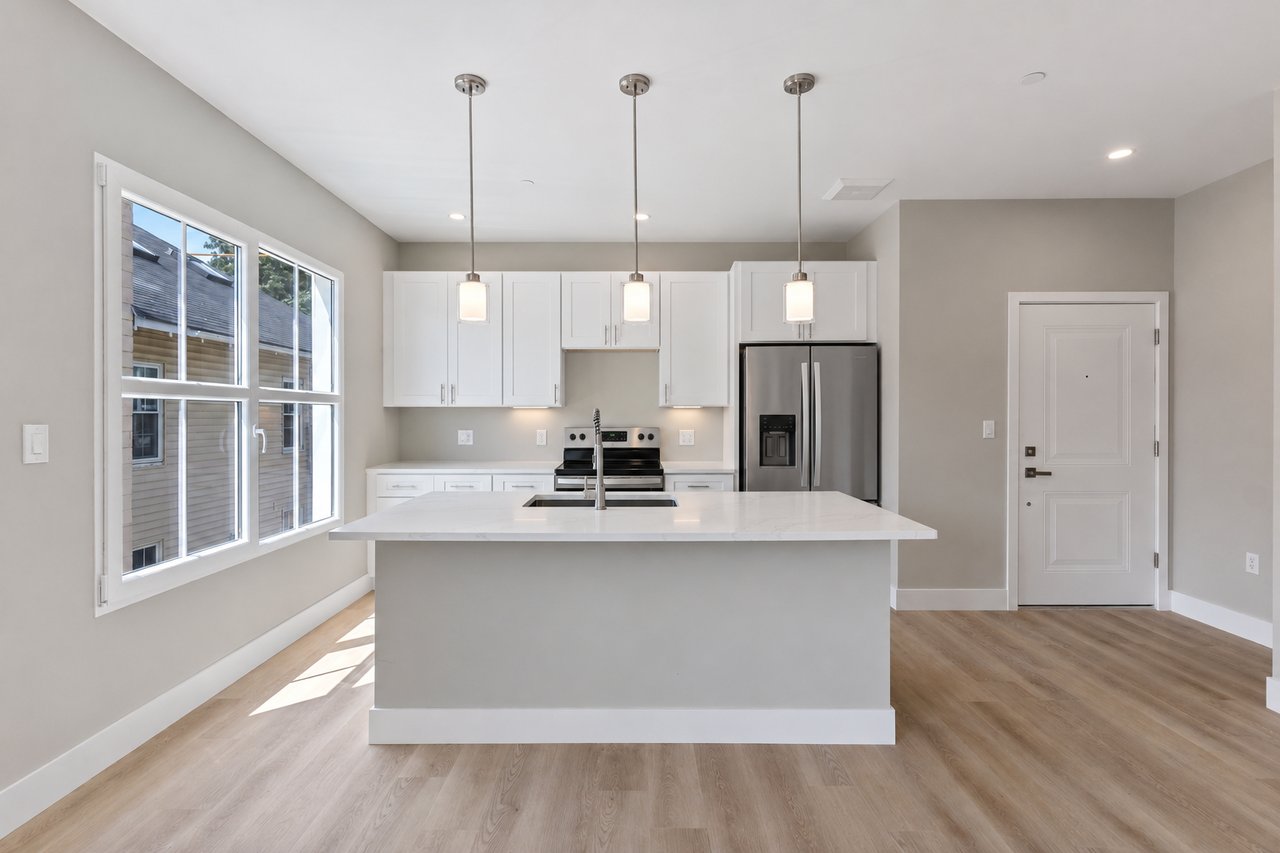 298 Main Street, 2H