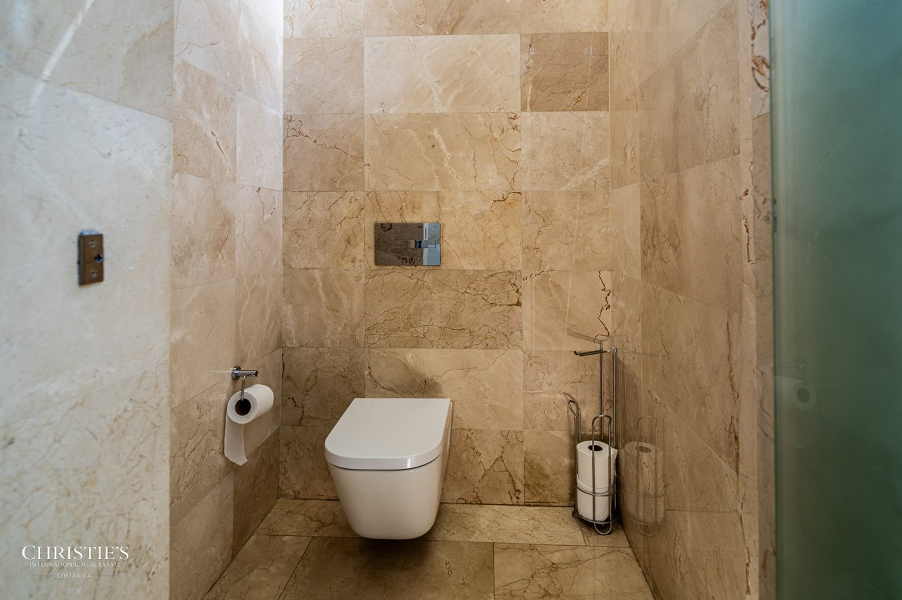 Modern Elegance with Panoramic Views – Exclusive Las Gemas Residence