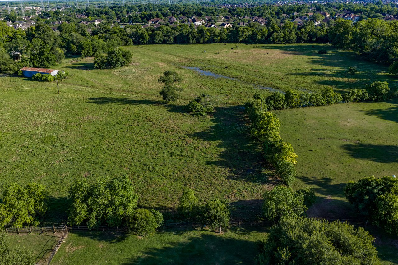 27.65 Acres in Sugar Land b/w Riverstone & Sweetwater