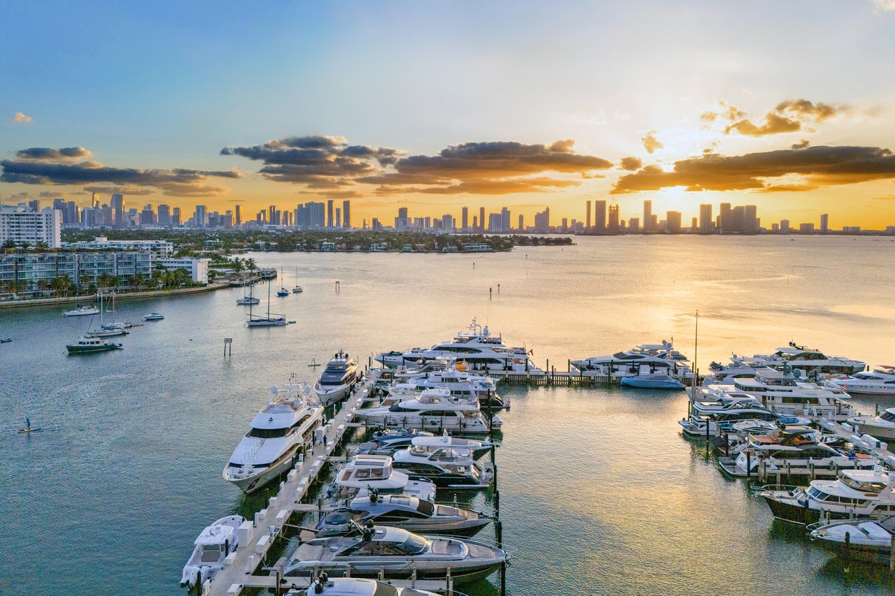 1800 Sunset Harbour 1202/04