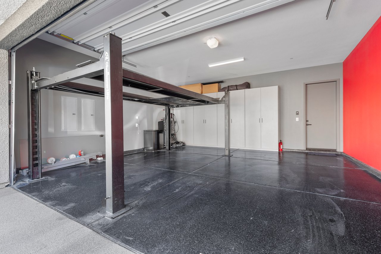 1463 Solitude Ridge Dr