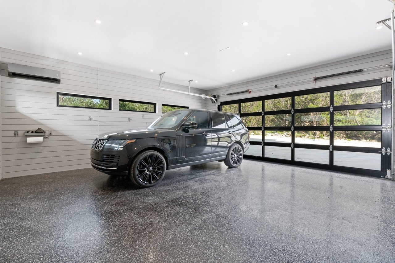 Luxxis Design 1104 Summit