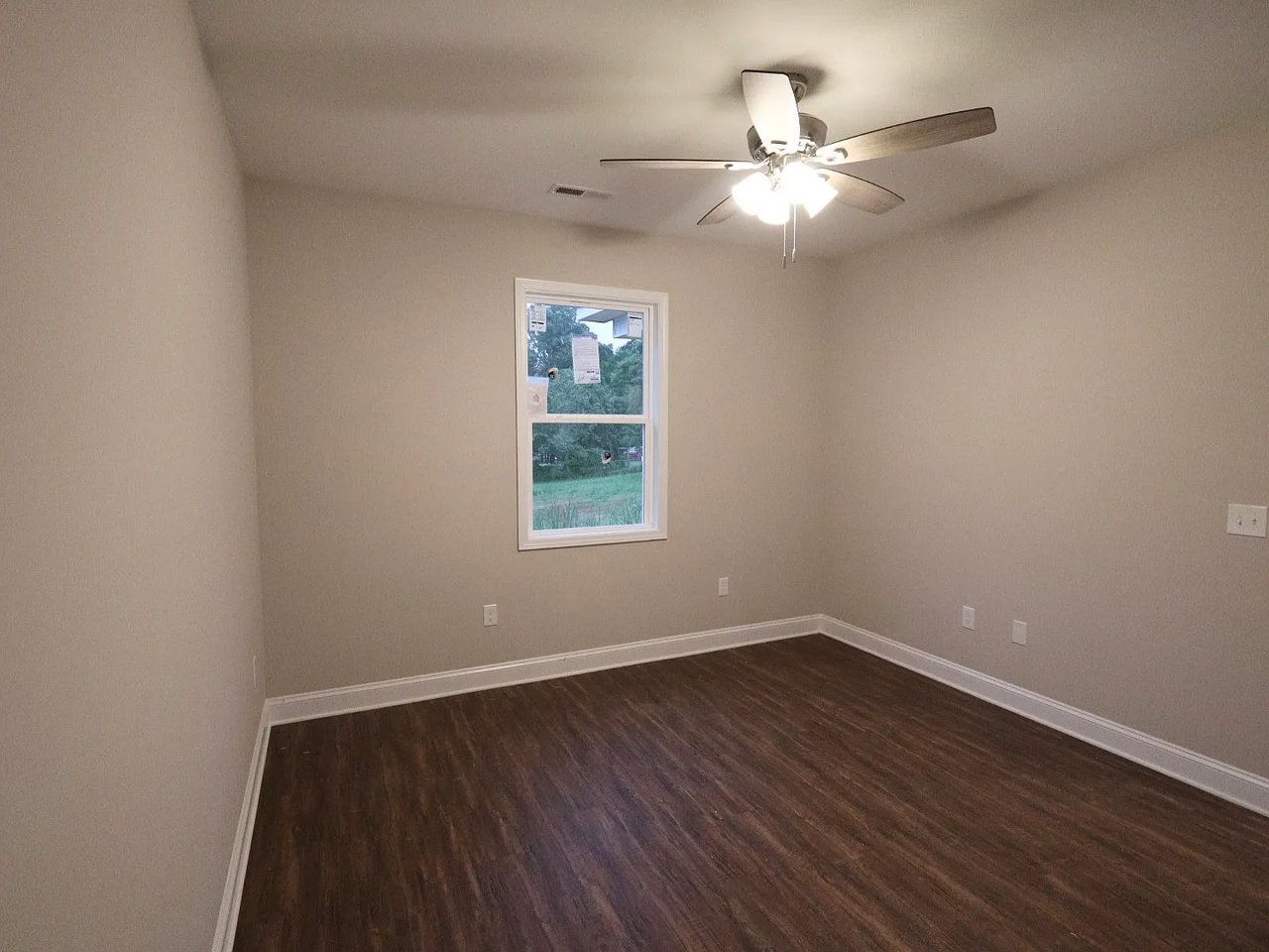 610-612 Vang Ct