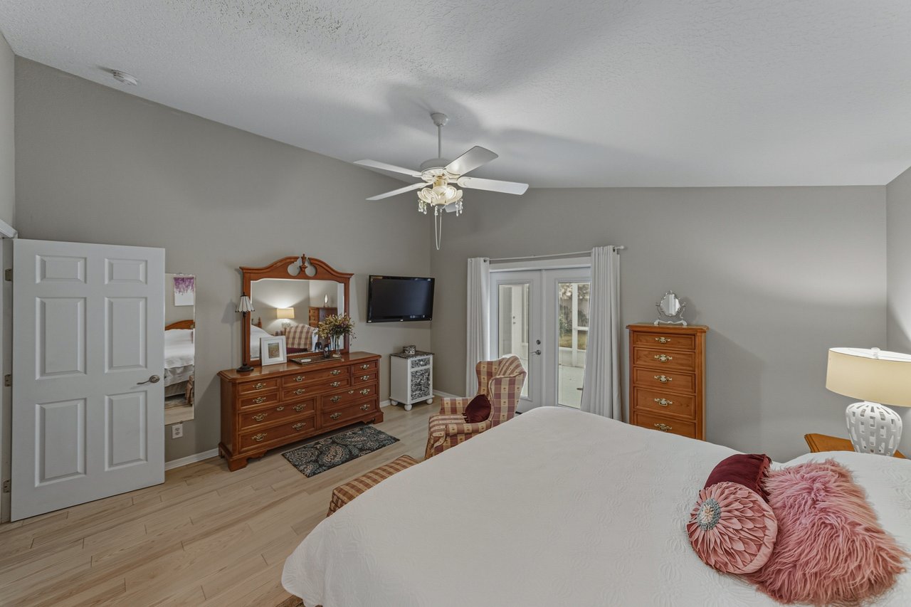 5240 NEW BRITTANY LN