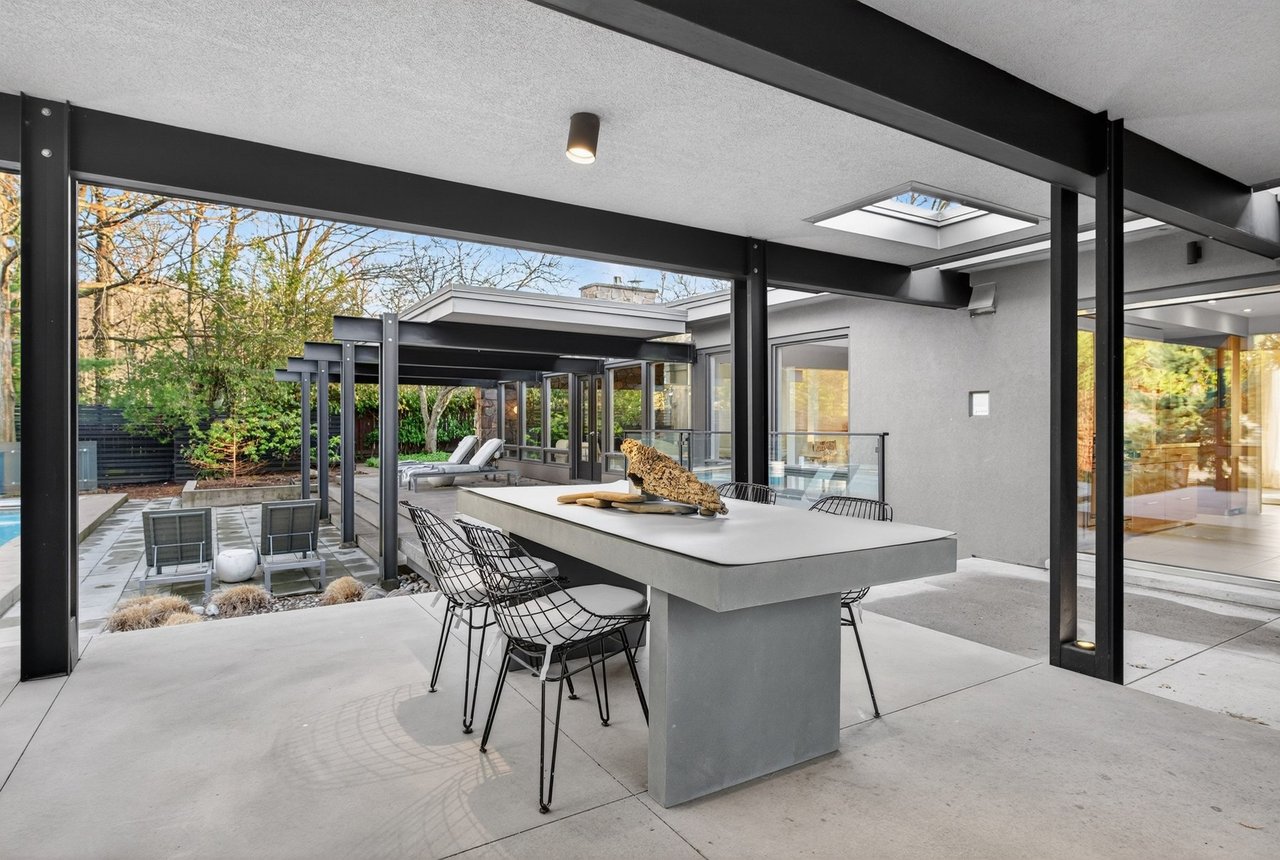 Inspiring MCM Residence