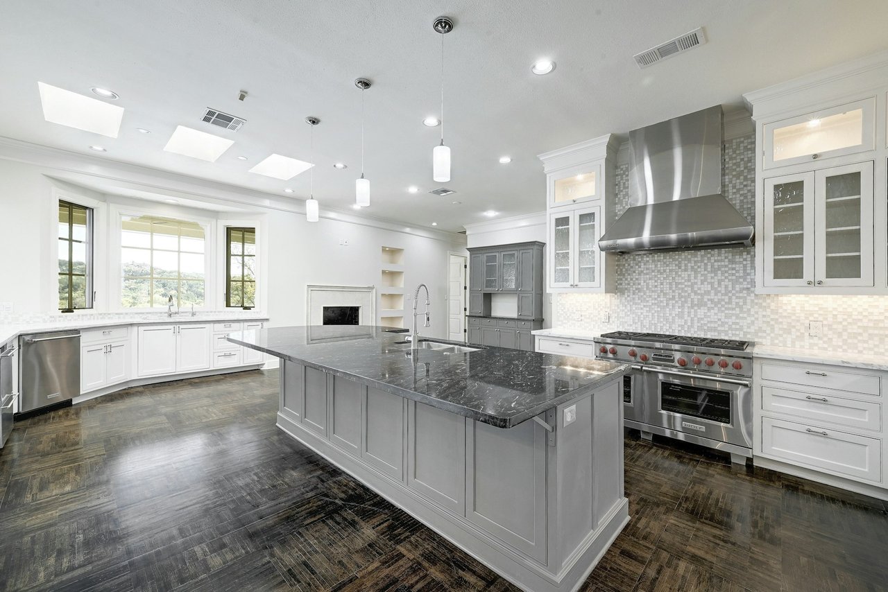 Coming Soon in Barton Creek!