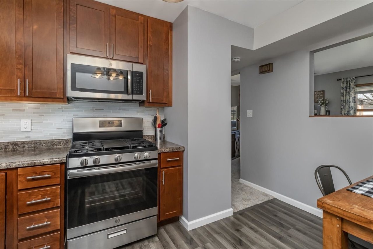 618-622 N Shelby Pl, Hobart, IN