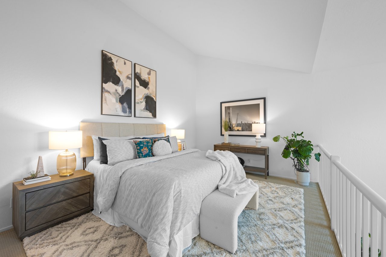 The upstairs bedroom offers a lot of space, walk-in closet, and en-suite bathroom