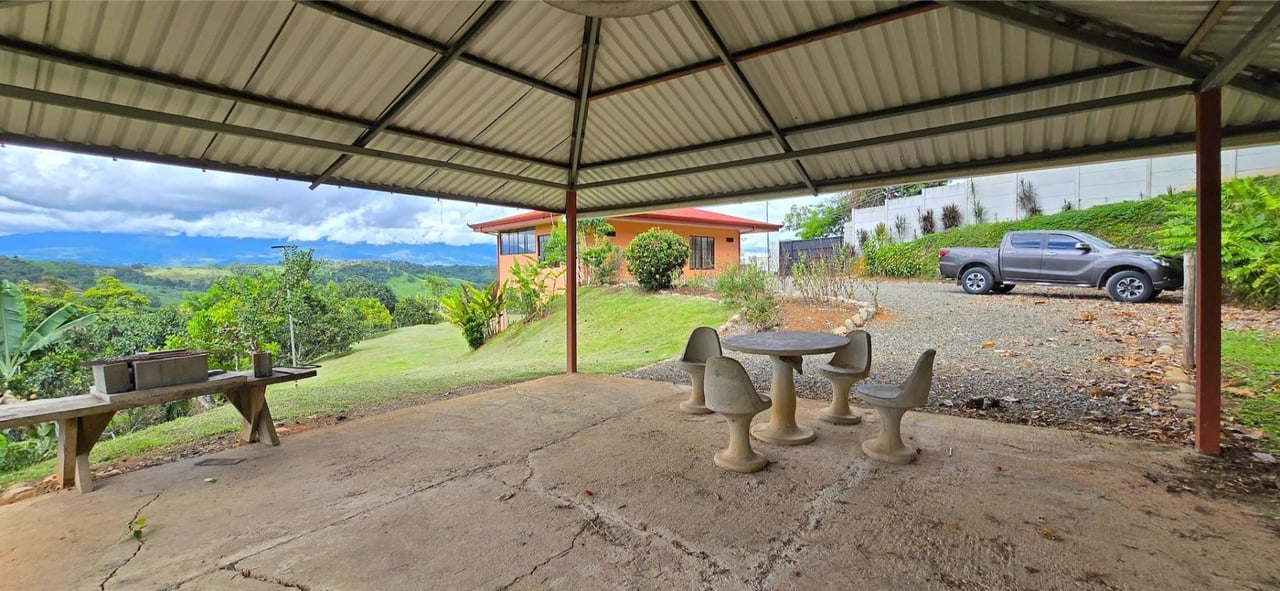 Dual Living Mountain Home, Perez Zeledon, San Jose