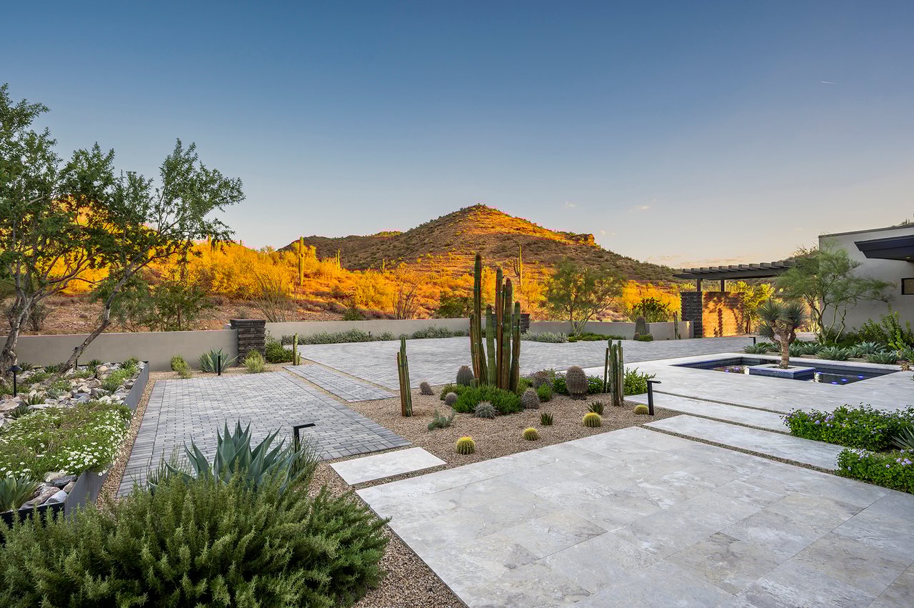 10784 E PINNACLE PEAK Road