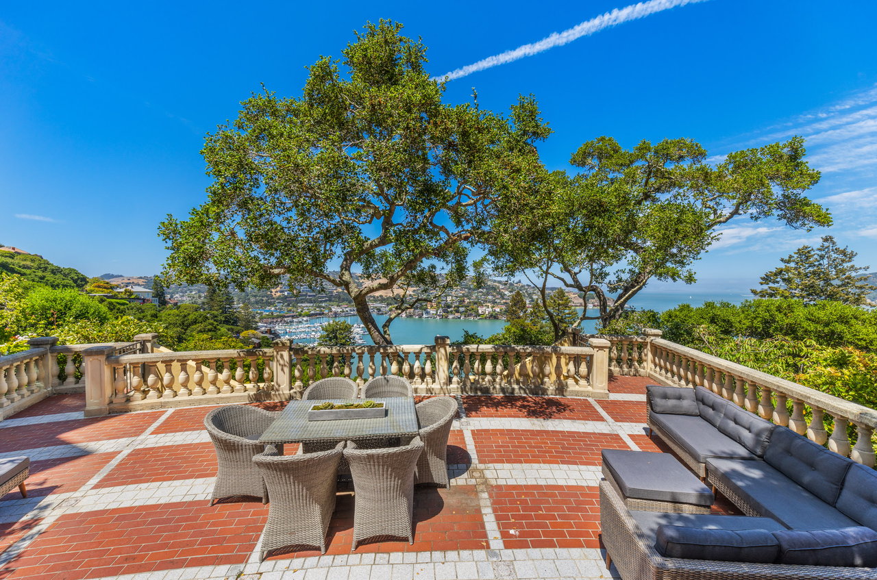 Iconic Belvedere View Estate