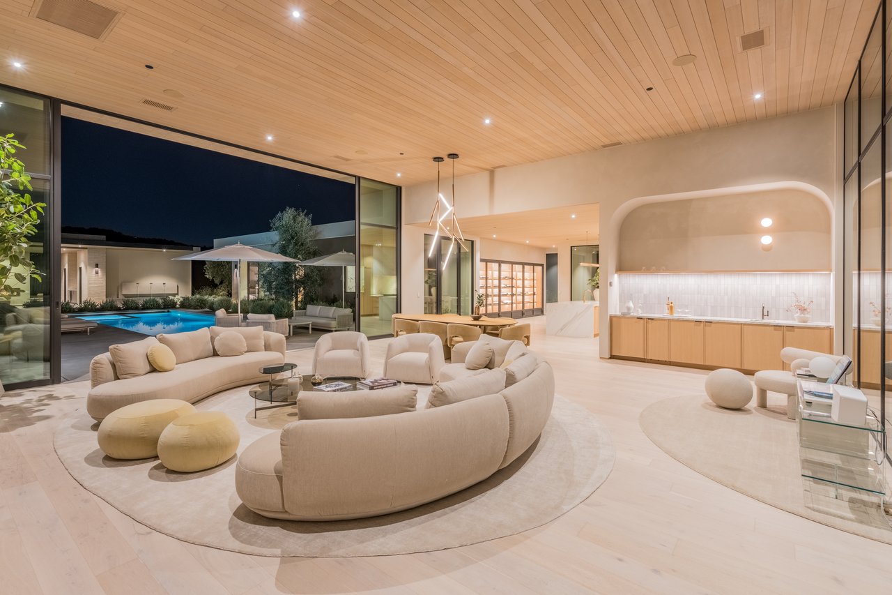 1608 Ridge Valley Road