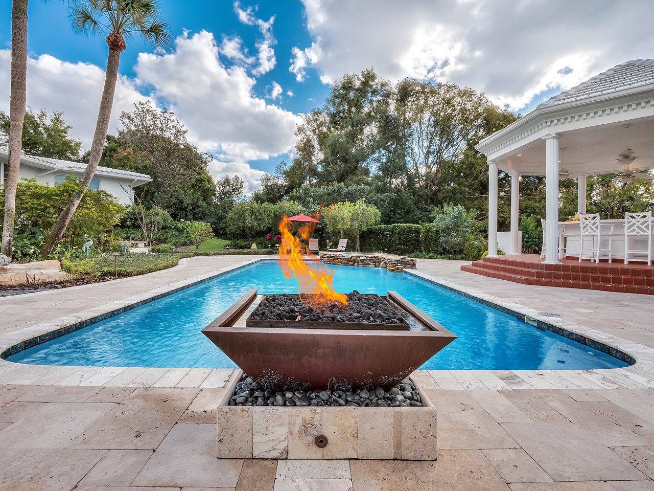 1750 Country Club Rd