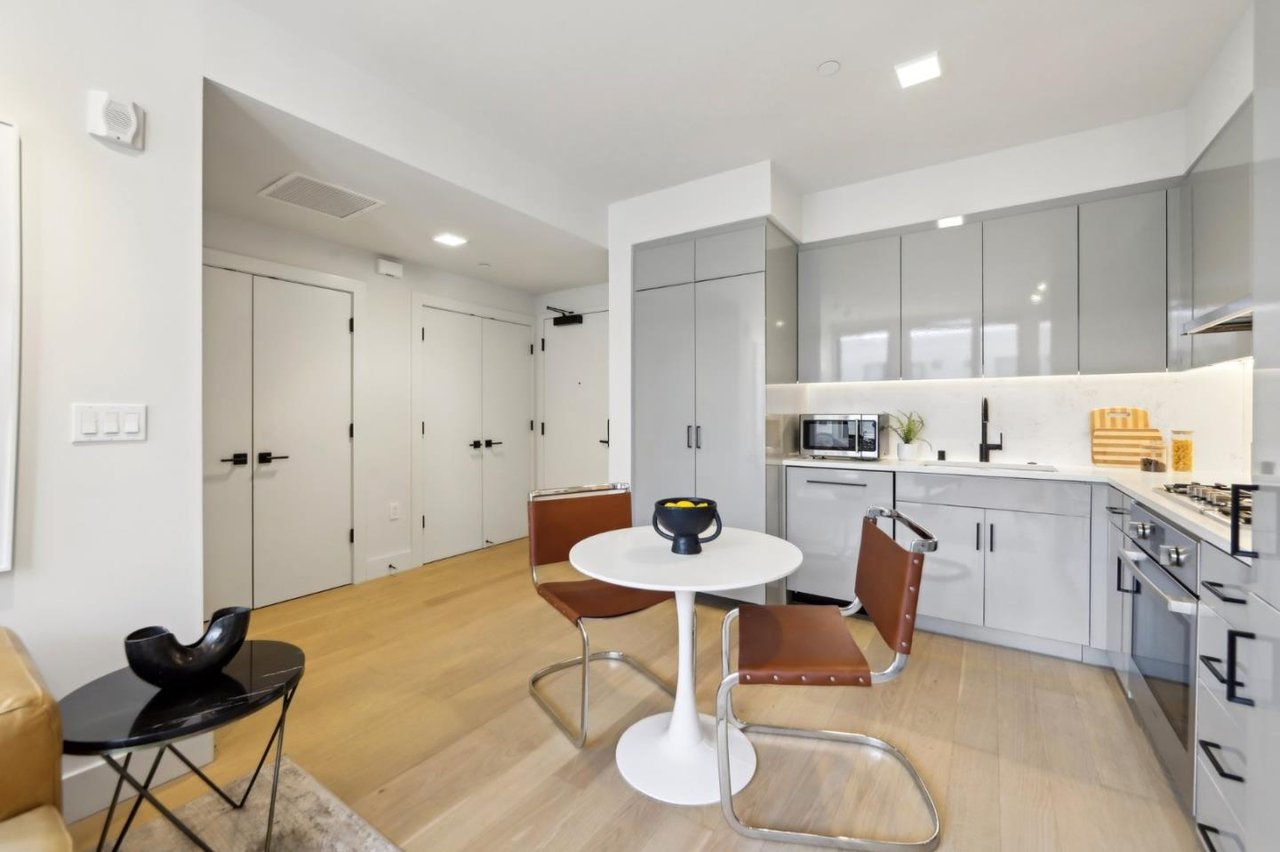 901 Tennessee St #404