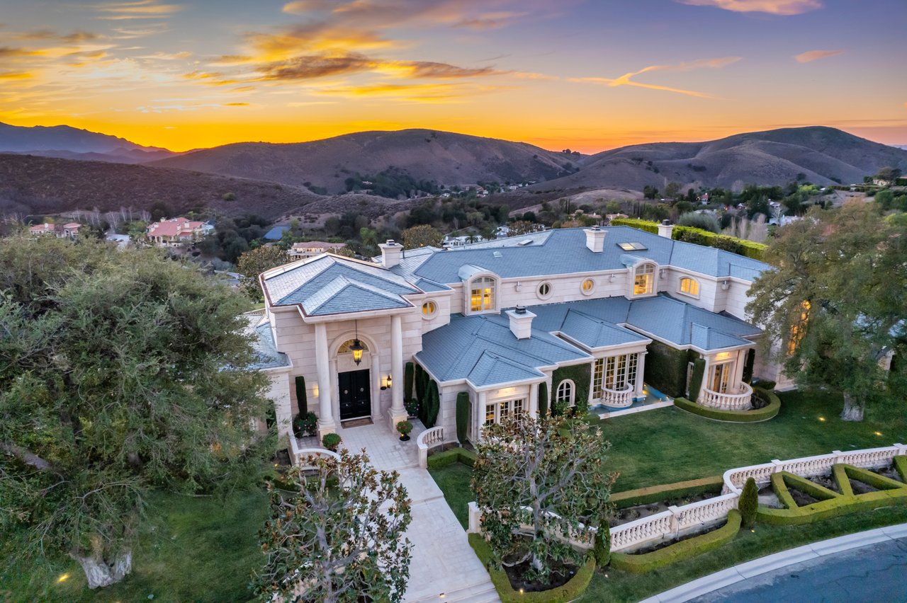 996 Vista Ridge Lane