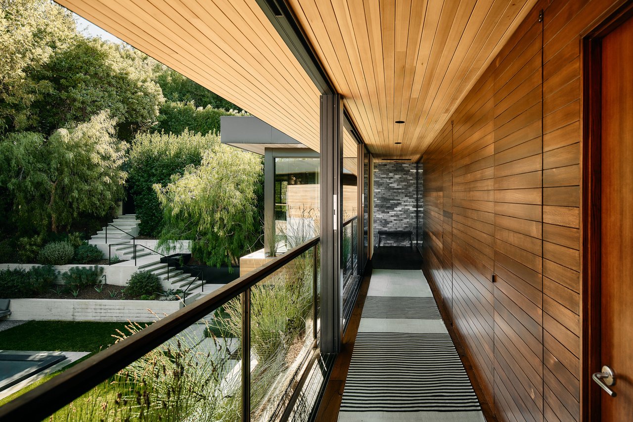 9551 Oak Pass Rd, Beverly Hills