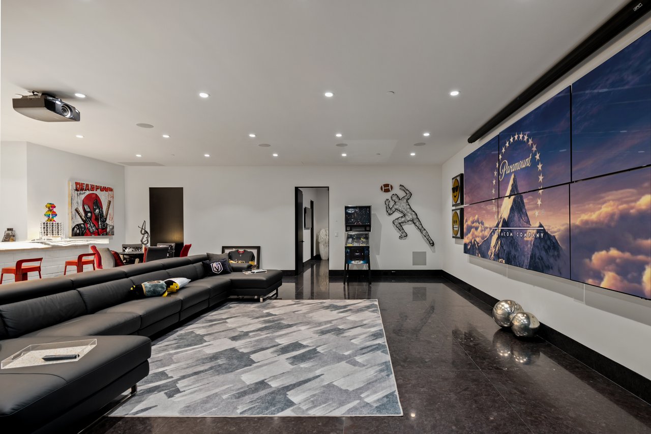 44 Hawk Ridge Drive