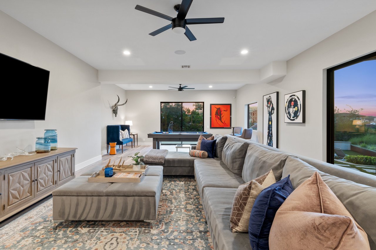 Spanish Oaks Luxury 