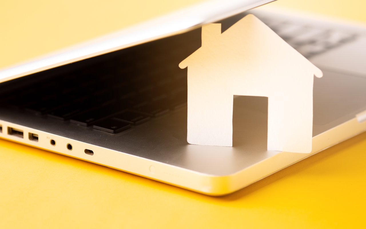 What is an iBuyer and The Pros and Cons of Selling Your Home to One
