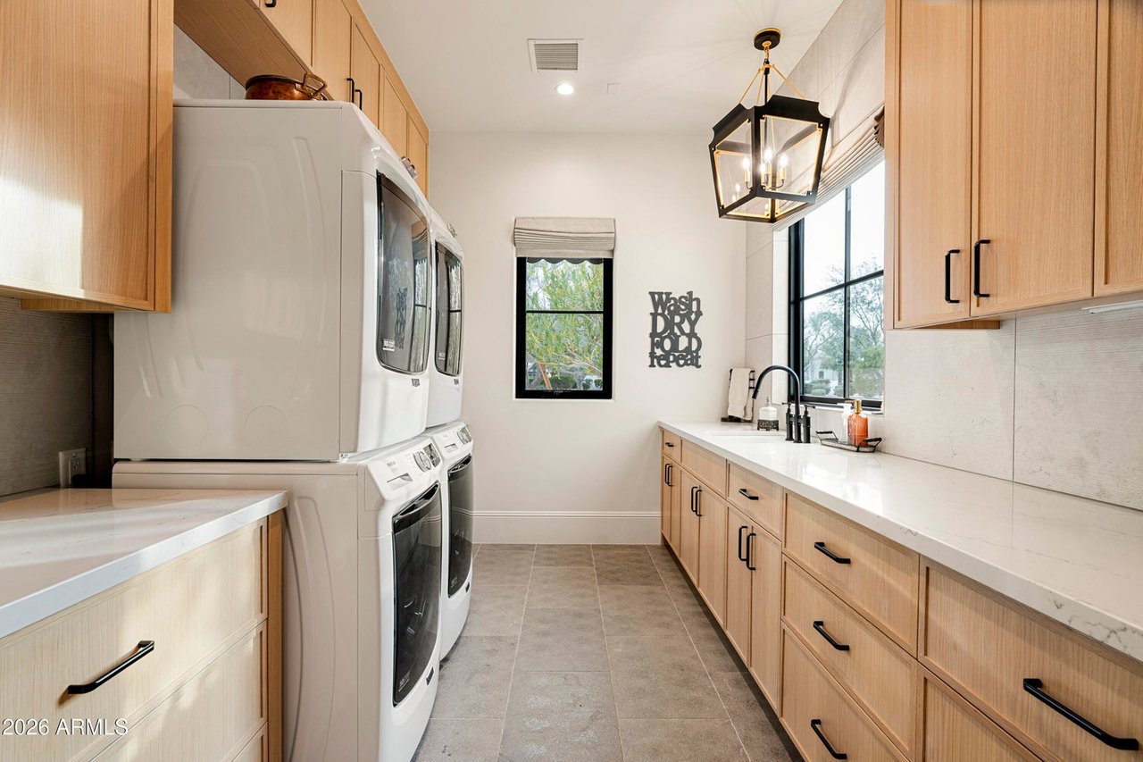 5432 E VIA DEL CIELO