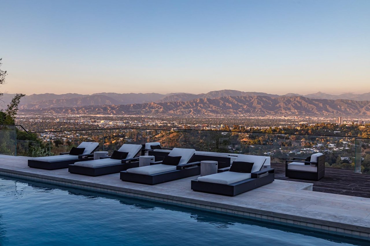 11951 Pinnacle Pl, Beverly Hills
