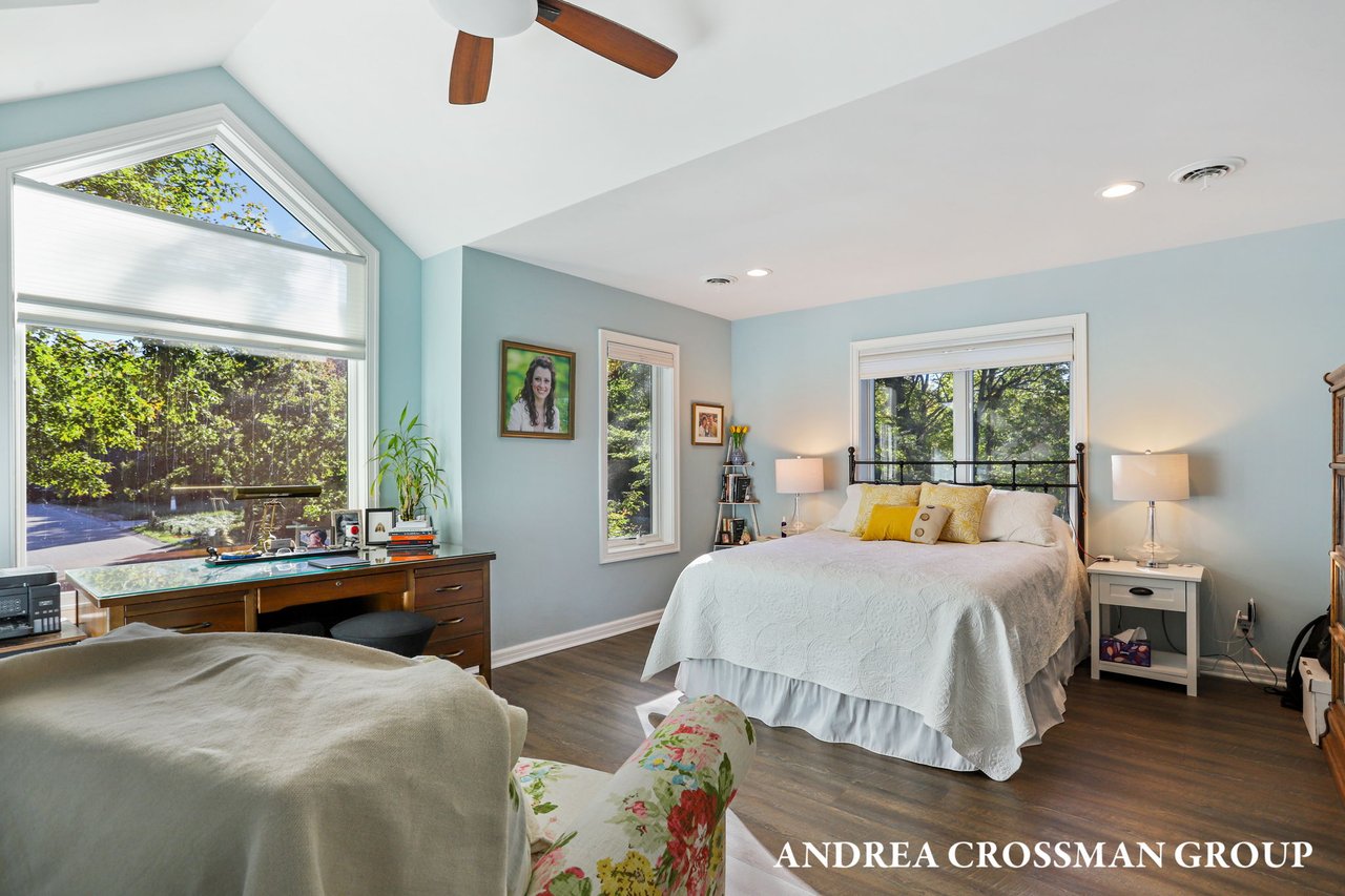 9565 Whispering Sands Dr