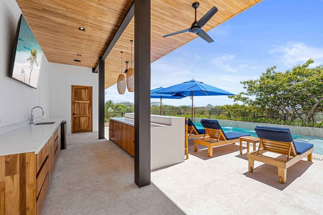 Hacienda Vista Grande | 3 Homes, Ocean Views and 1.66 Acres | Playa Grande