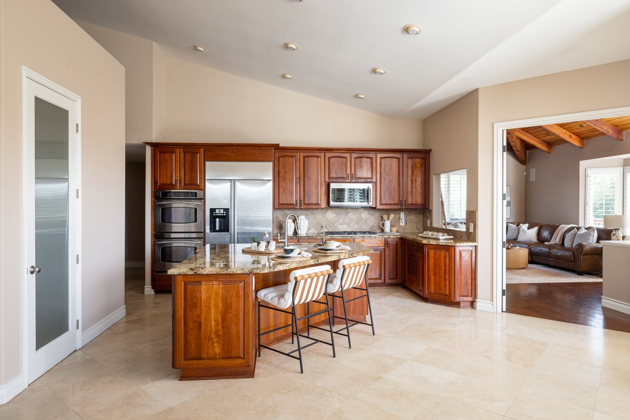 15275 Eastvale Rd