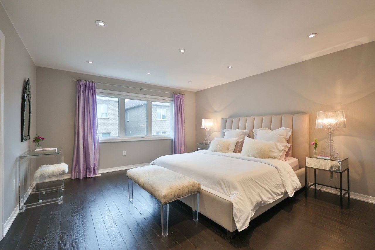 3205 Violet Gardens, Oakville