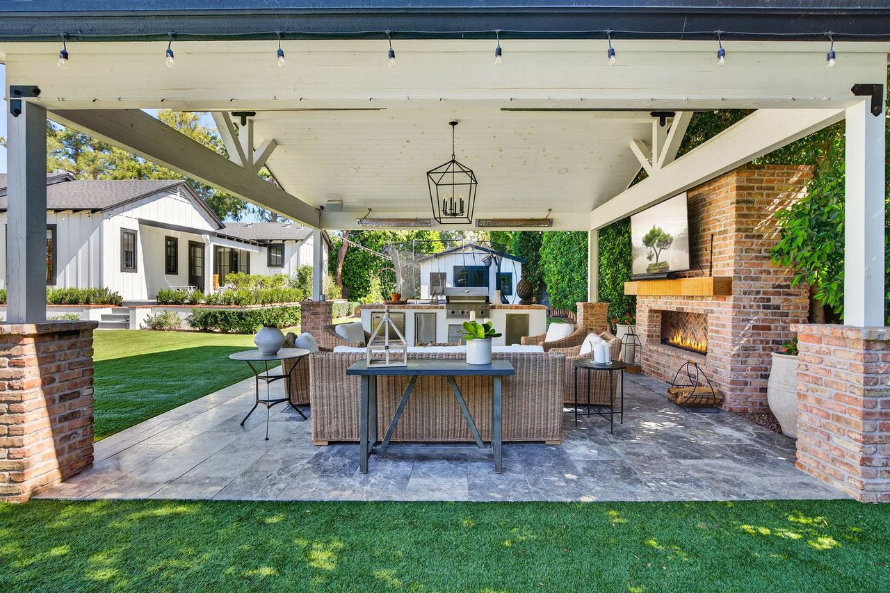 5217 E CALLE REDONDA