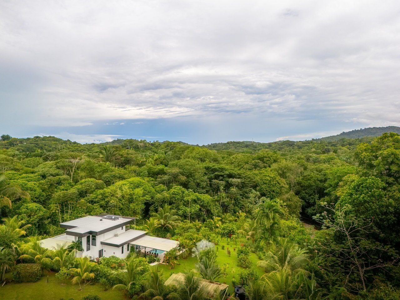 Outstanding Garden Treasure in Ojochal, Modern 4 bedroom on 1 acre