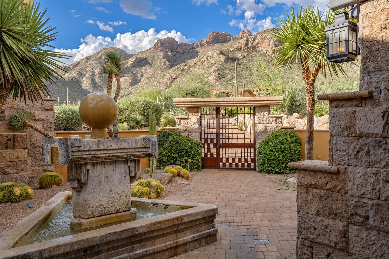 2143 E Desert Garden Drive