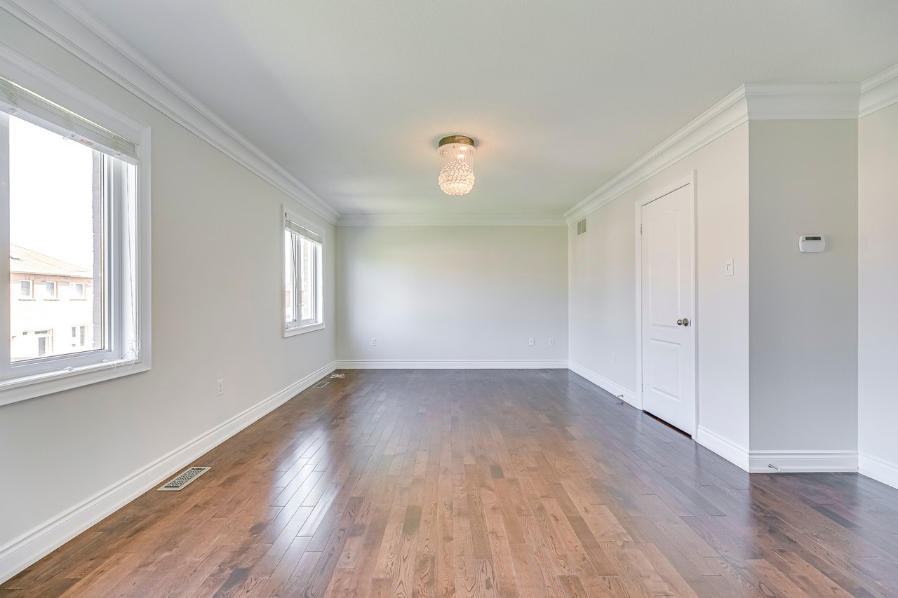 1152 Jezero Cres