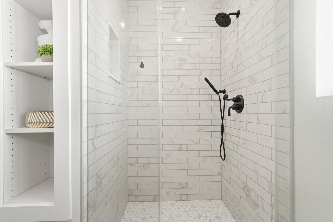 1049 16th Street, Unit 5