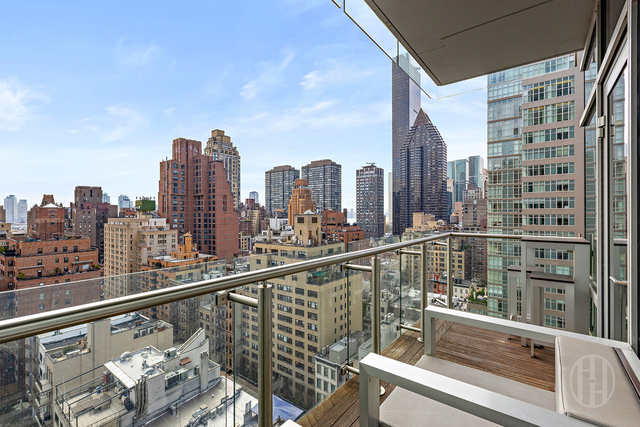 310 East 53rd Street #16C