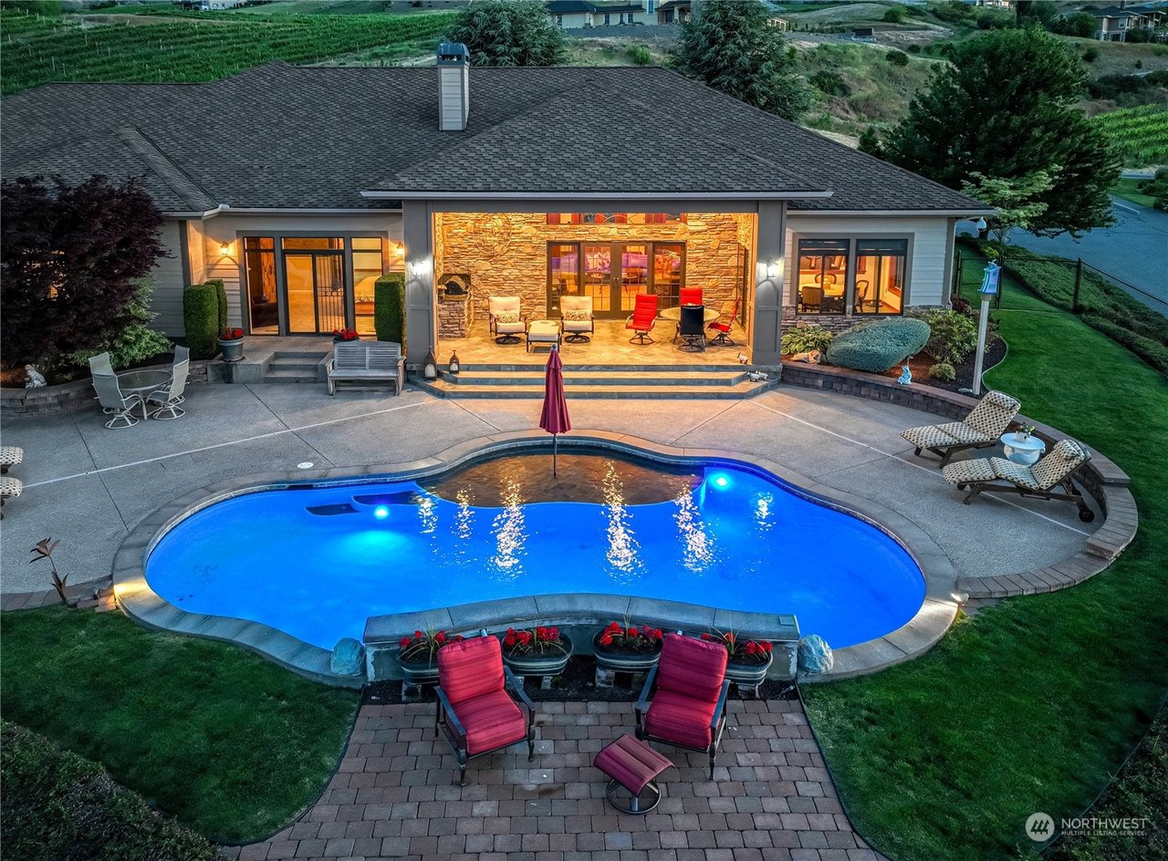 270 Bene Vista Ln