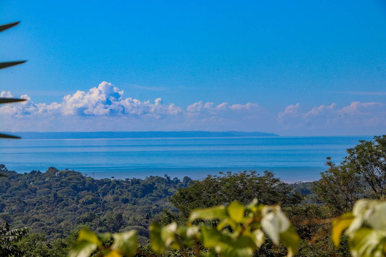 Private 2-Bed Hacienda with Ocean & Mountain Views, Pool & Development Potential in Ojochal