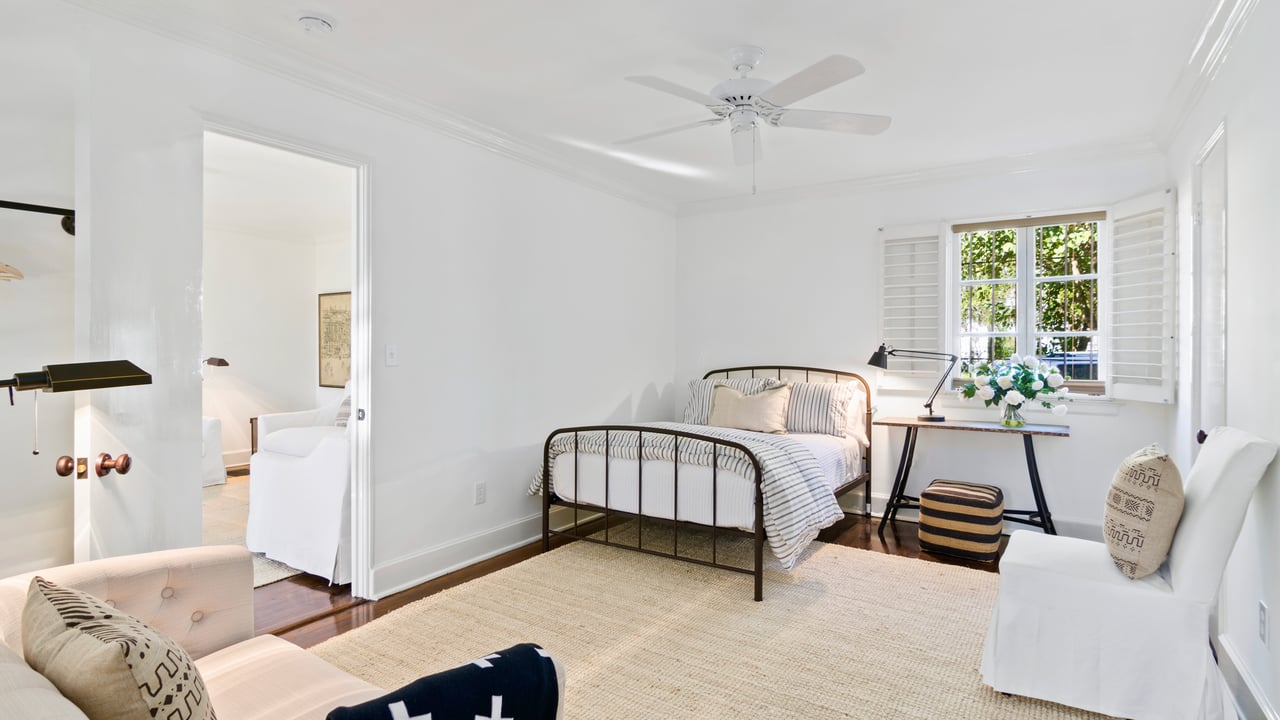 King-size Chic at the Historic Barbour House