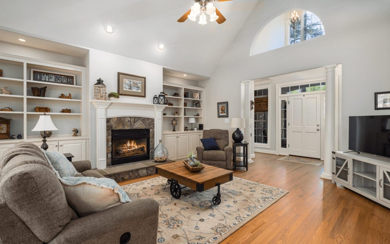 10 Effective Tips to Stage Your Home for a Quick Sale