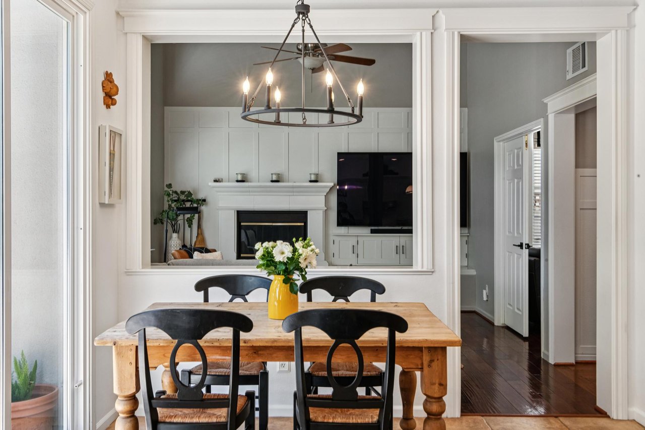 Sophisticated dining area perfect for everyday meals and entertaining guests in Hamilton Marin.